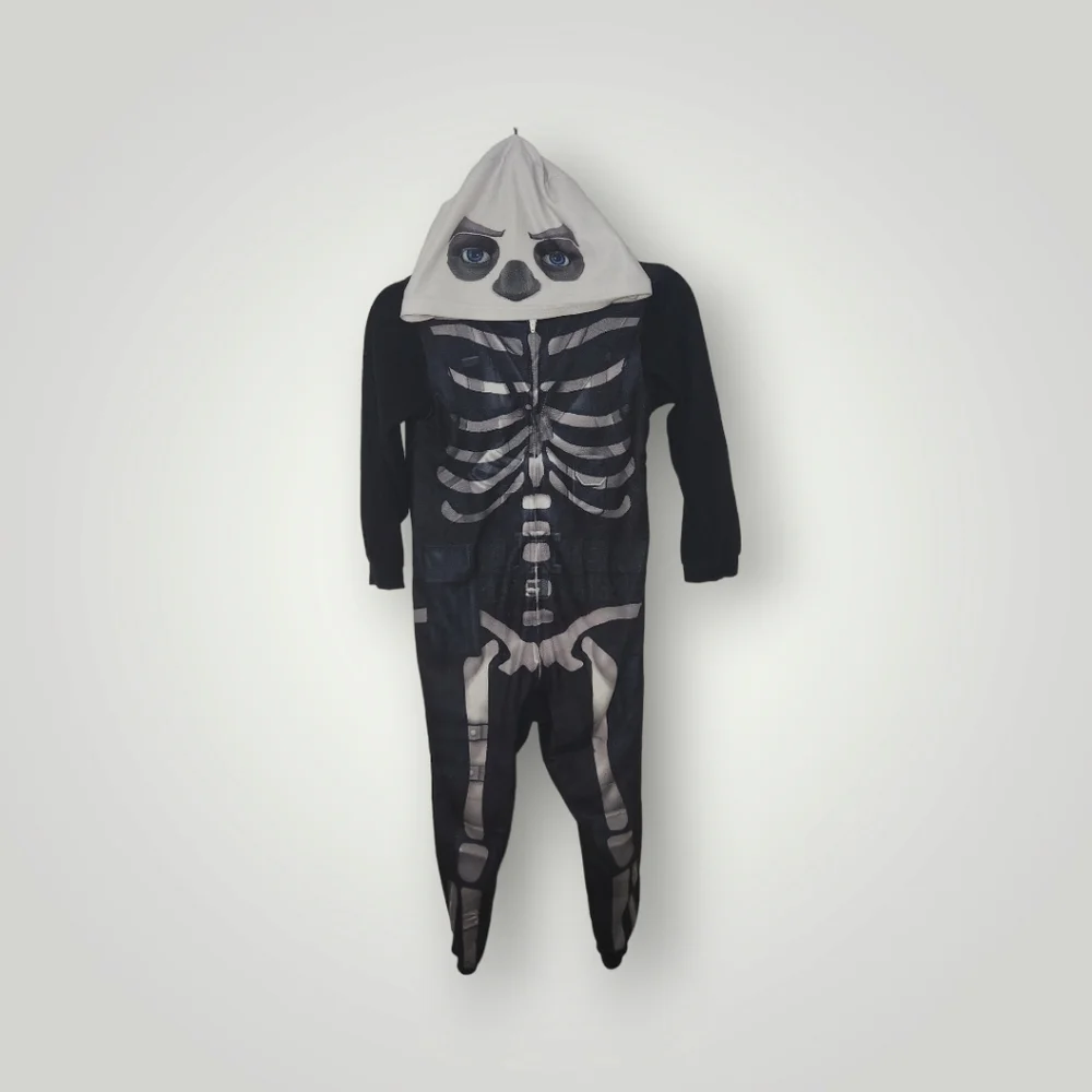 Fortnite Skull Trooper Union Suit Boys 8 Pajamas Black white